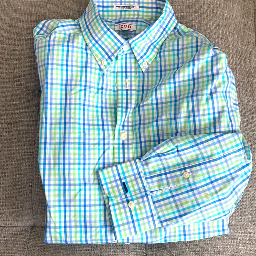 Izod men’s cotton button down
